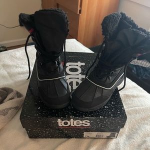 Totes Snow/ Rain Boots